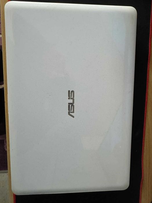 Продавам лаптоп Asus x540s