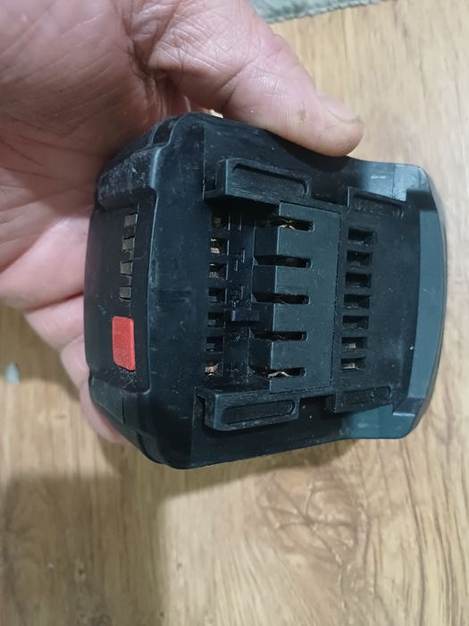 Baterie Metabo 18v  4A  cu celule noi

#11