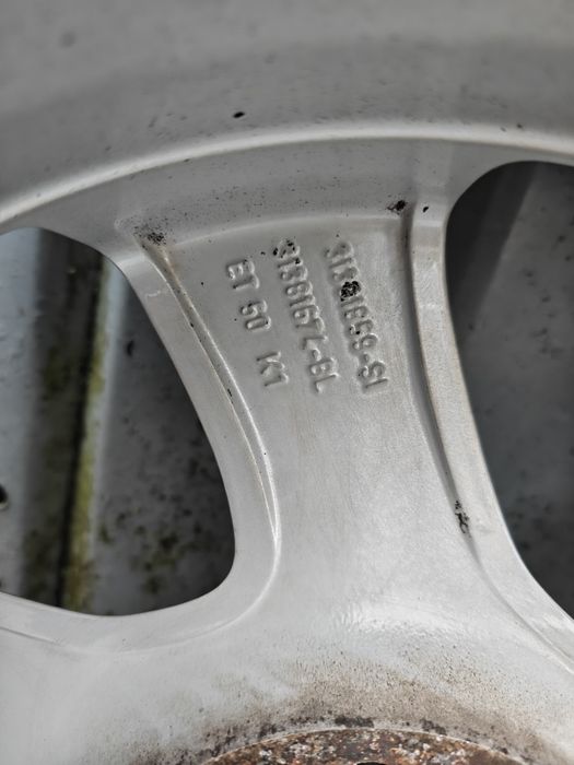 Vand 4 jante Volvo  R17 OEM (Originale)