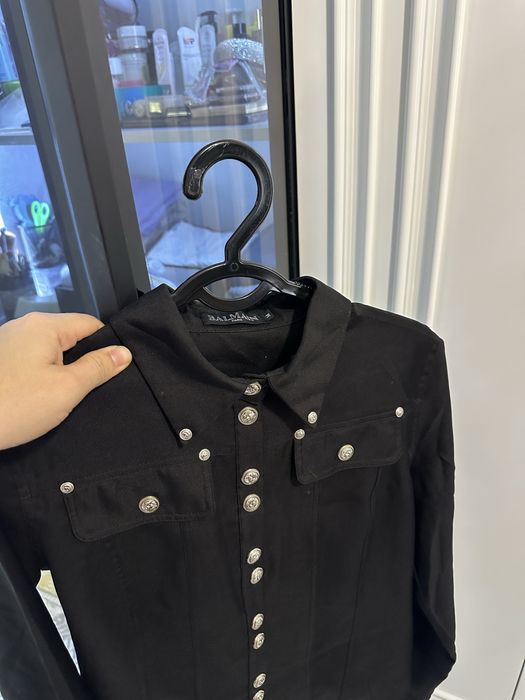 Balmain оргинал размер M отдам за 150 тыс  Razmeri M narxi 150 ming