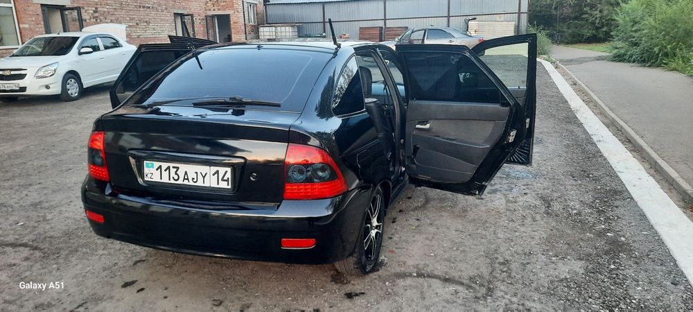 Продам приору 1,  8клоп