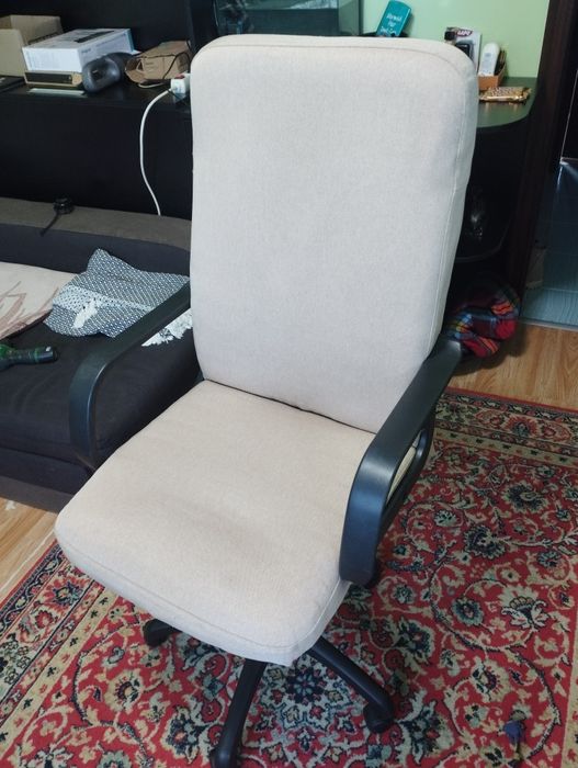 Офис стол запазен