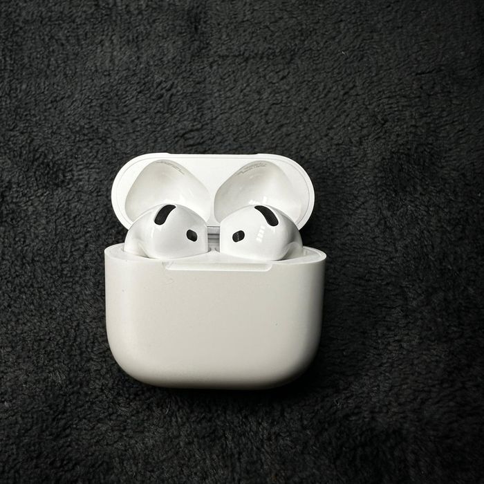 AirPods 4 • Sigilate