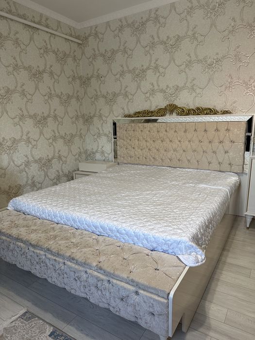 Спальный гарнитур