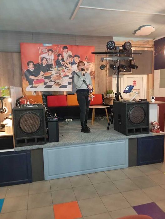 Inchiriem sala pentru evenimente pt max 40 persoane.