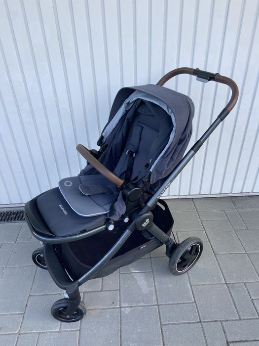 Maxi Cosi  Full set: ADORRA 2 + Tinca  + Isofix Base