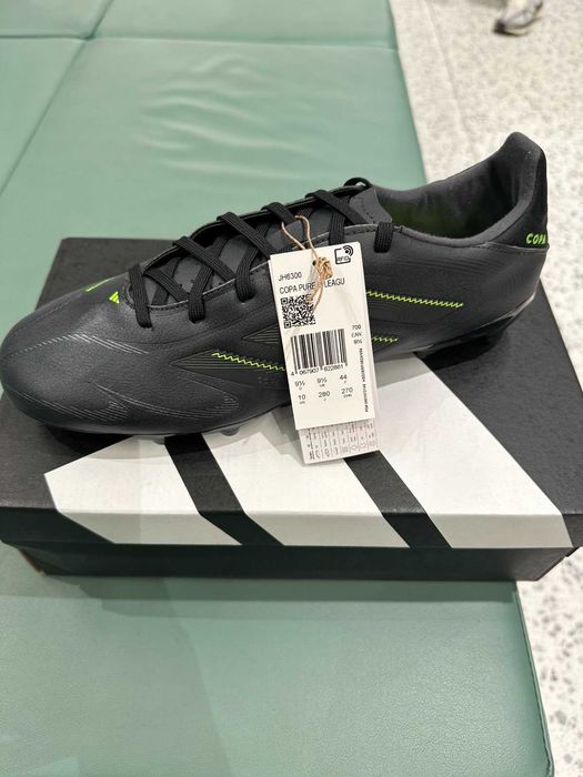 Чисто нови оригинални бутонки Adidas Copa Pure 3 League налични от 40 2/3 до 48 1/3