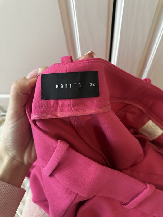 Розов дамски костюм MOHITO