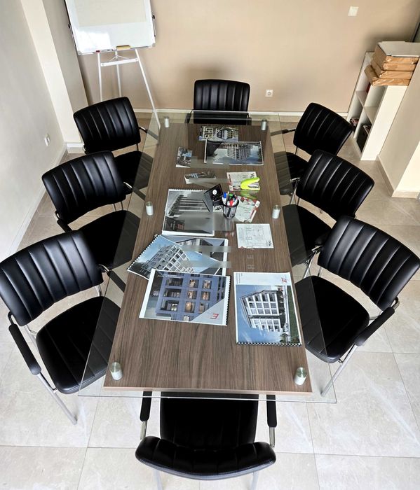 Офис обзавеждане