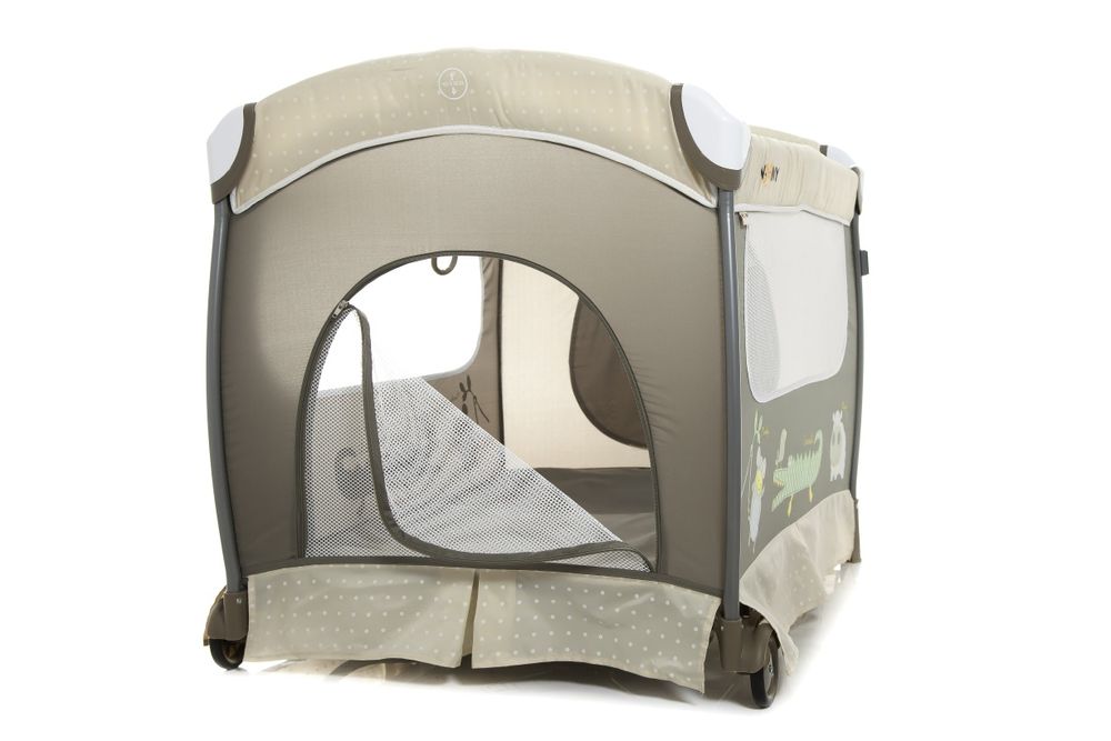 Продаю манеж-кровать