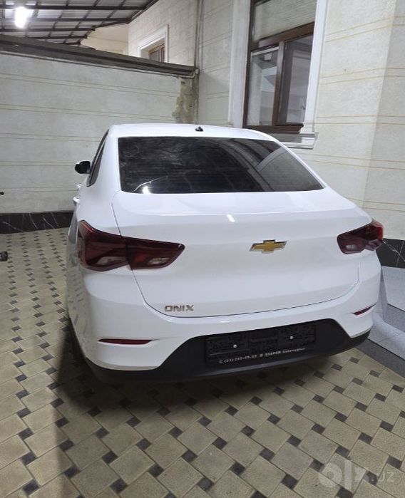 Chevrolet Onix LS MT