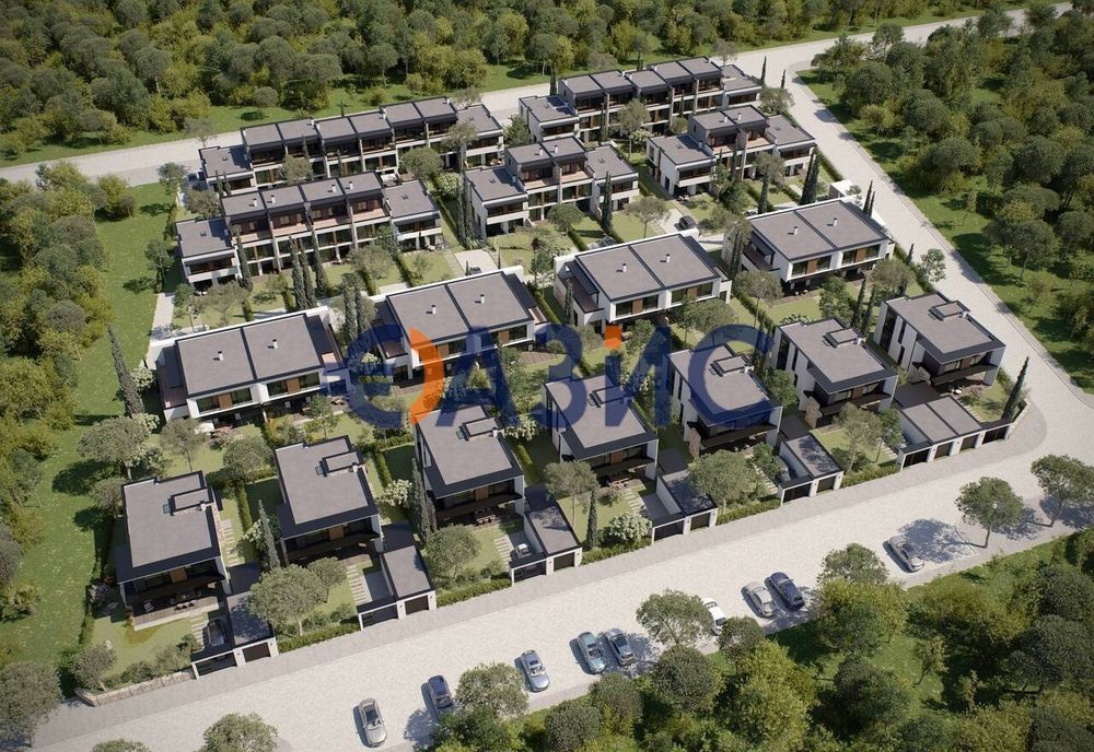 Продава се Къща в Несебър - 236 кв.м за 1864 €/кв.м - Снимка #2