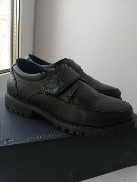 Детская школьная обувь