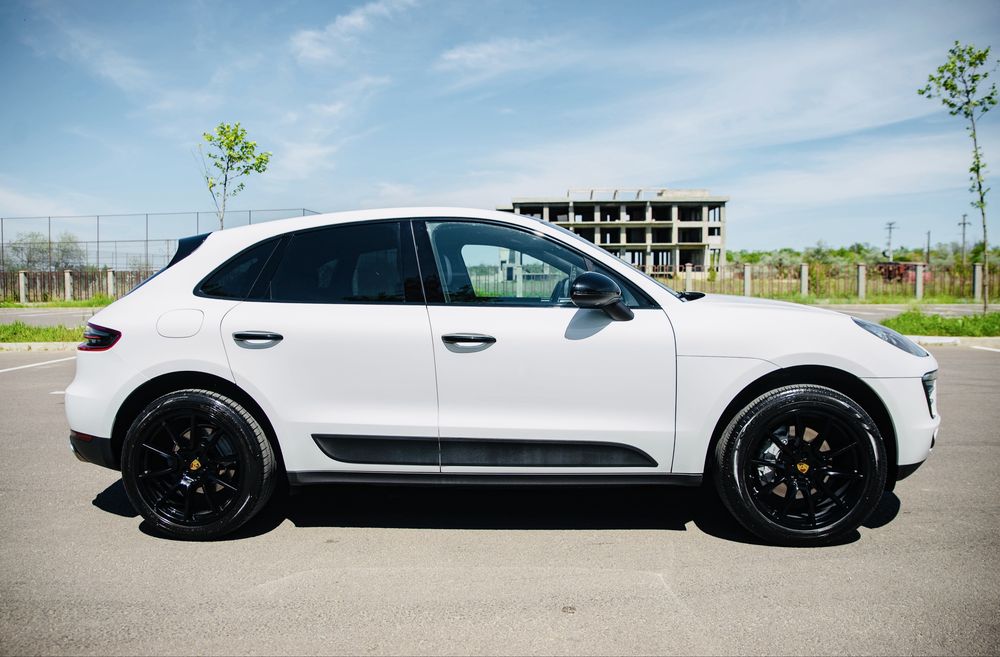 PORSCHE Macan 2015