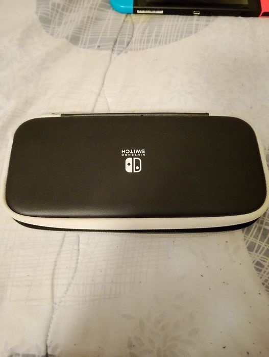 Nintendo switch с калъф