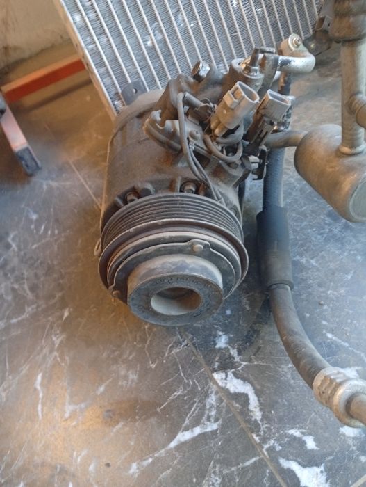 Продам компрессор кондиционера