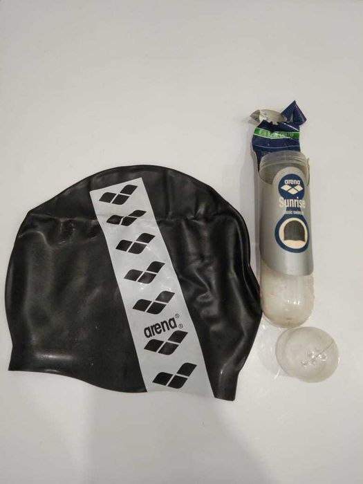 шапочка для бассейна черная с чехлом на Левом берегу