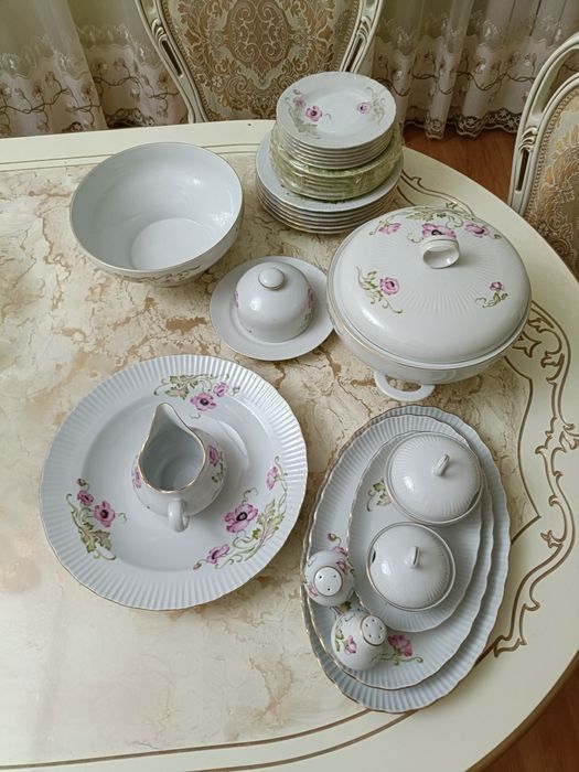 Столовый сервиз новый