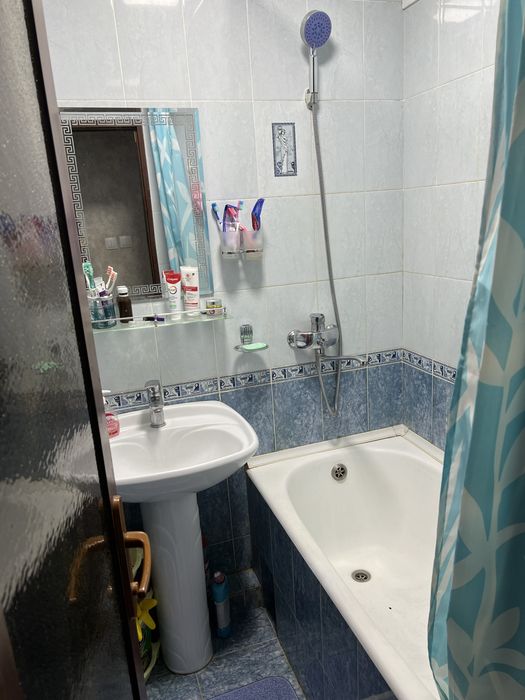 Срочно продаю пять комнатную квартиру