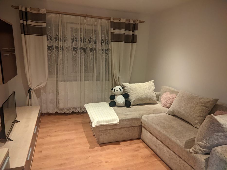 Inchiriez apartament