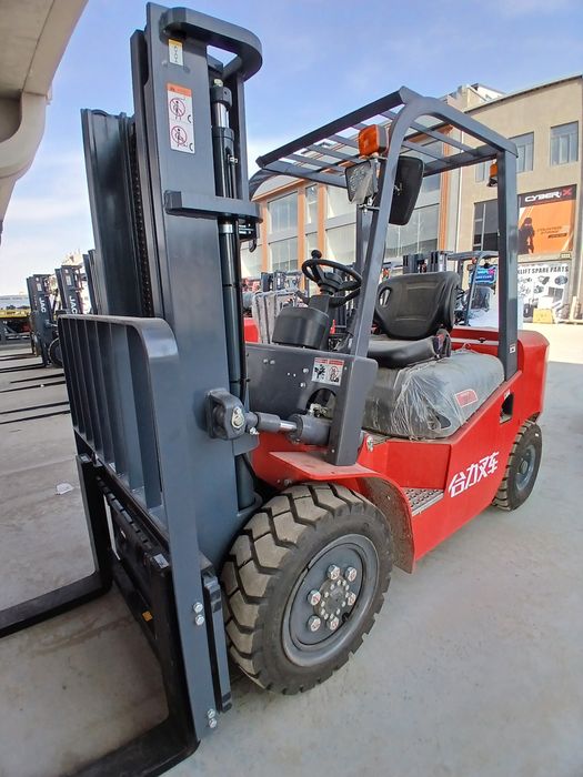 Вилочный Погрузчик Авто кара Avto Kara HELI 3 тонный