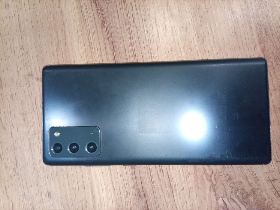 Samsung note 20 в хорошом состояние