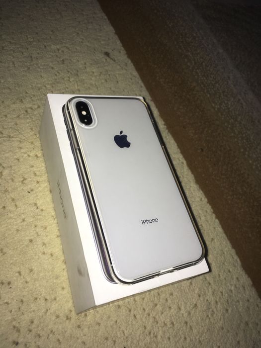 Iphone Xs mах с каробка дакцментов  ZE/AA