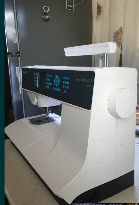 Masina de cusut Pfaff