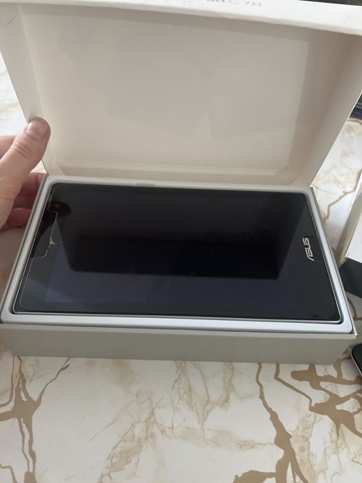 Планшет и телефон