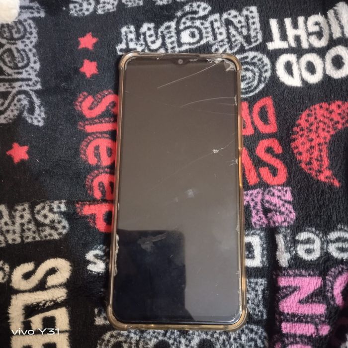 Vivo y 15s в идеальном состоянии