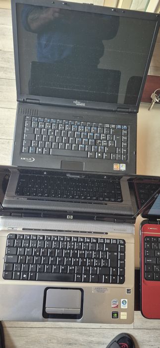 Vând 3 laptop-uri