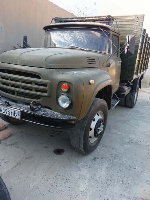 Zil 138 sotiladi