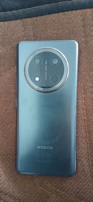 Honor x 9 c holati ideal