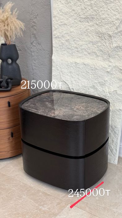 Продаем прикроватные тумбы из натурального шпона