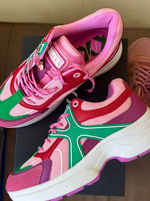 Маратонки Mexx,Nike air max,adidas torsion