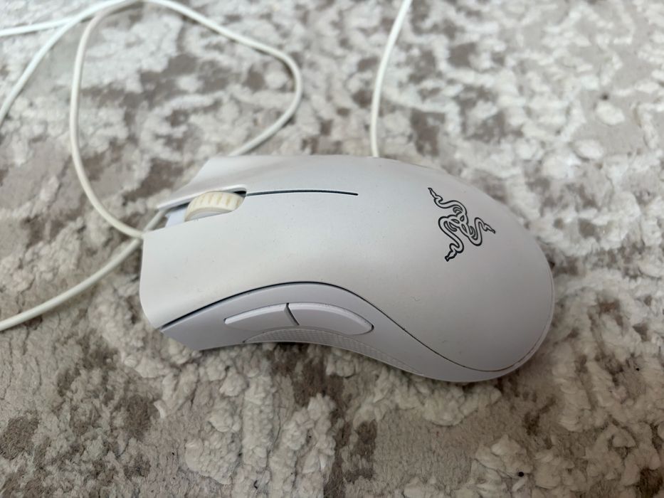 Игровая мышь razer deathadder esential