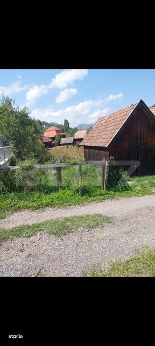 Teren 420 mp cu garaj construit, Ocolis