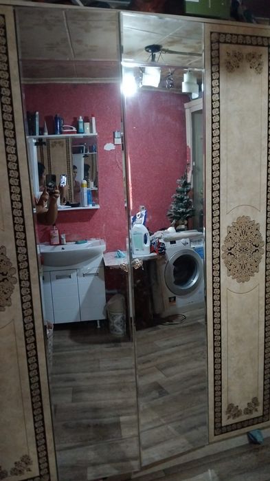 Продам Шифонер 3 цекции