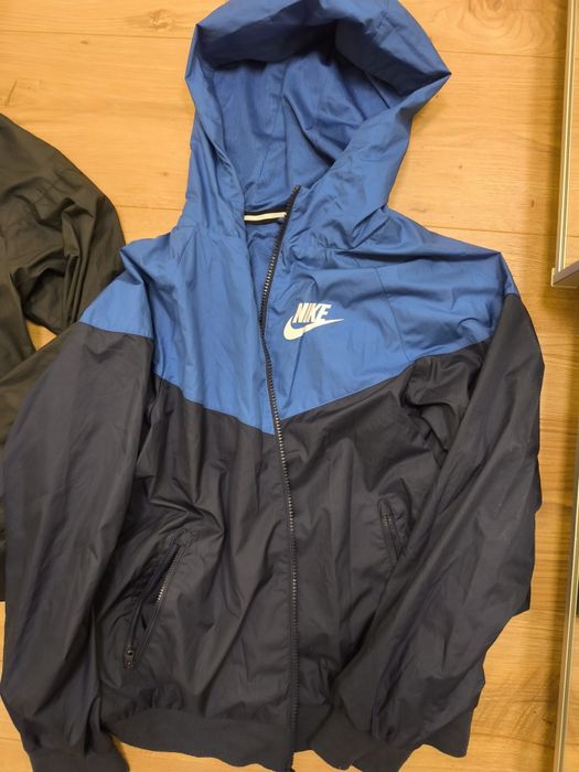 Яке ветровка на Nike