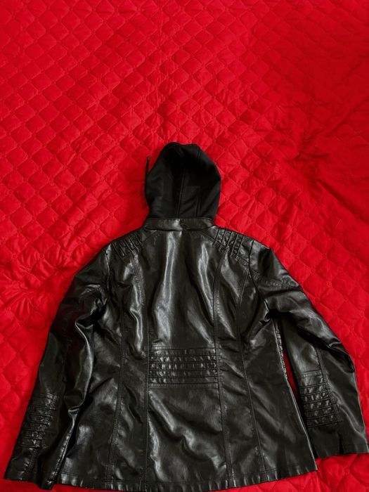 Дамско яке от изкуствена кожа