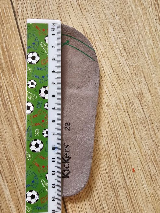 Детски обувки  за момче 22 номер Kickers