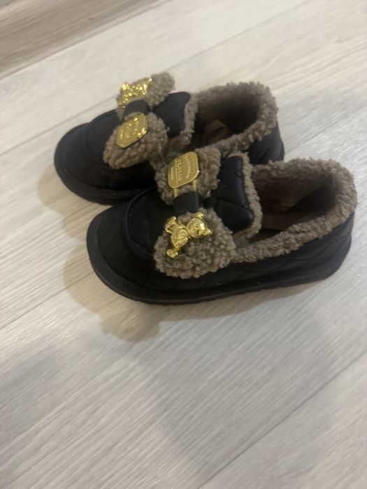 Продам лоферы  на девочку