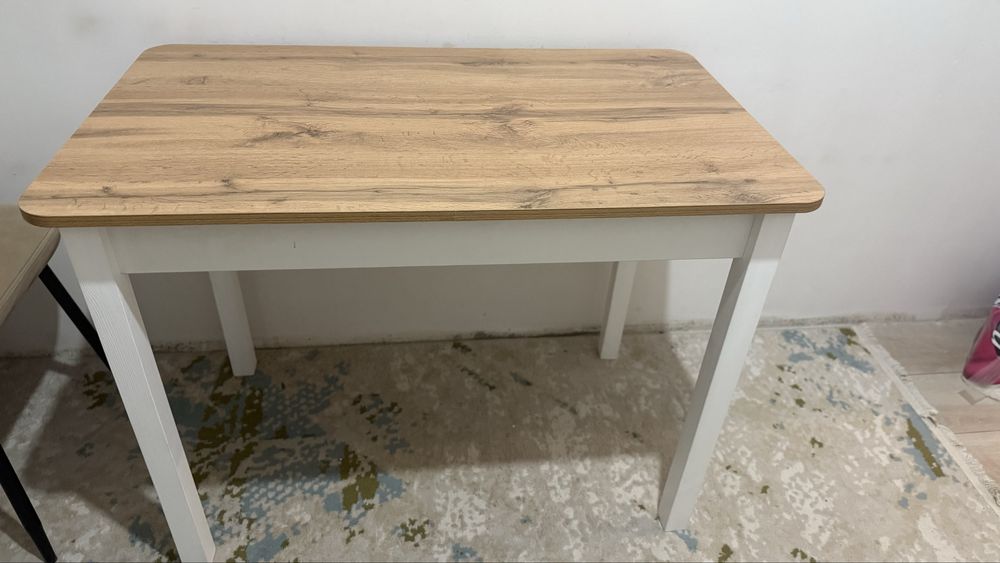 Срочно продается обеденный стол!