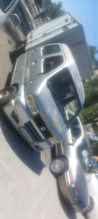 Легковая авто машина