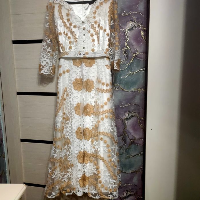 Кружевное платье