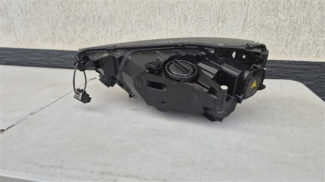 Far dreapta Audi Q5 Bixenon Led an 2017 2018 2019 2020 2021 2022 2023 cod 80A941006 Original - Factura si Garantie