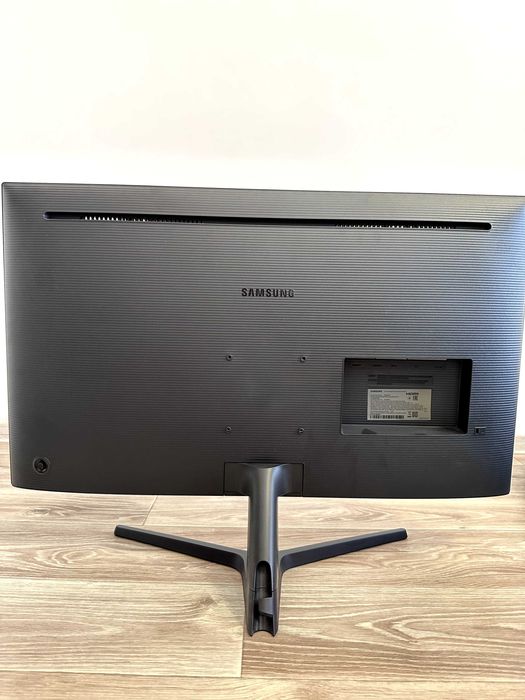 Монитор Samsung UJ59