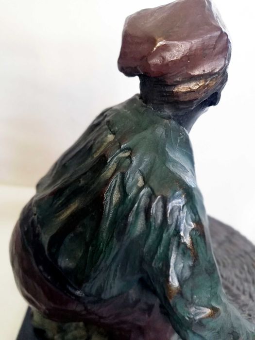 Luis Moreno - Sculptura bronz - titlu "Captura" - h-20cm - semnata