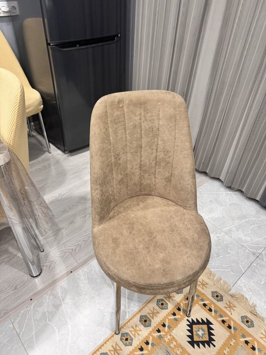 Стол со стульями