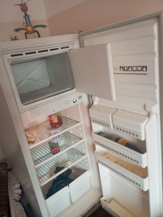 холодильник снежинка 240 л.